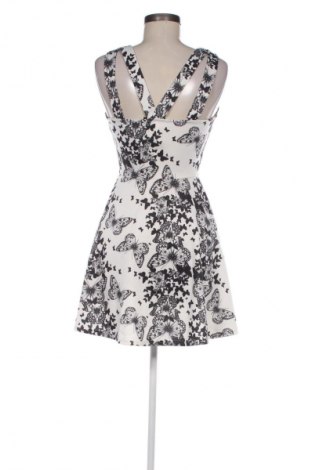 Sukienka Fb Sister, Rozmiar S, Kolor Kolorowy, Cena 66,67 zł