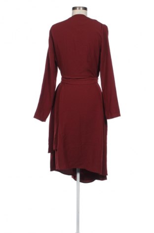 Sukienka Finery, Rozmiar M, Kolor Czerwony, Cena 110,34 zł