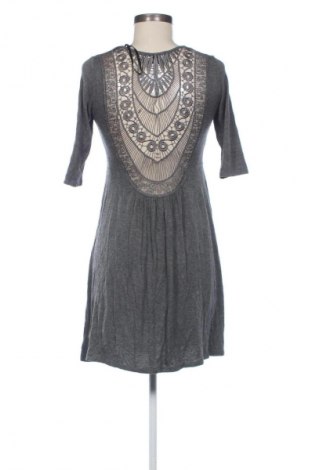 Rochie Forever 21, Mărime S, Culoare Gri, Preț 71,00 Lei