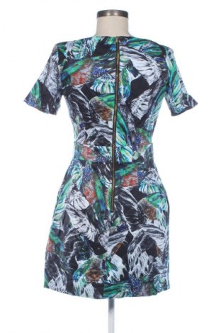 Рокля French Connection, Размер M, Цвят Многоцветен, Цена 90,68 лв.