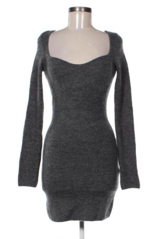 Rochie H&M, Mărime XS, Culoare Gri, Preț 69,99 Lei