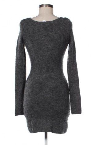 Rochie H&M, Mărime XS, Culoare Gri, Preț 69,99 Lei