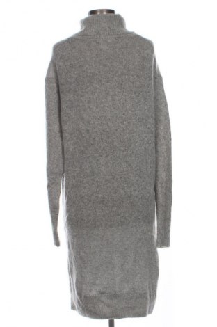 Рокля H&M, Размер S, Цвят Сив, Цена 24,99 лв.