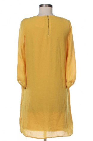 Рокля H&M, Размер S, Цвят Жълт, Цена 28,88 лв.