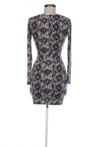 Рокля H&M Divided, Размер S, Цвят Многоцветен, Цена 29,00 лв.