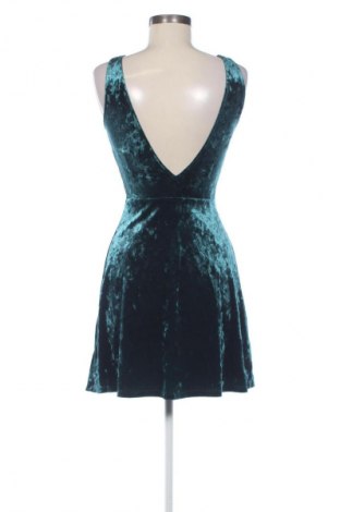 Рокля H&M Divided, Размер S, Цвят Зелен, Цена 29,00 лв.