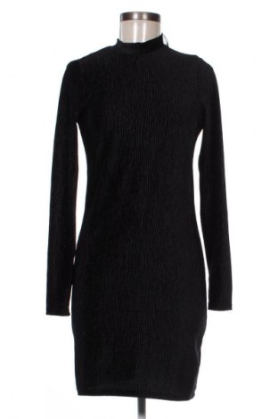 Рокля H&M Divided, Размер M, Цвят Черен, Цена 28,88 лв.