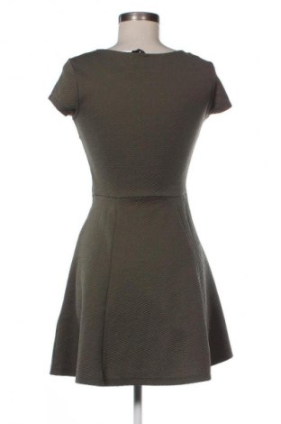 Рокля H&M Divided, Размер S, Цвят Зелен, Цена 28,88 лв.