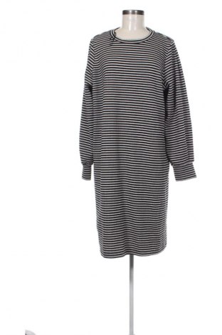 Рокля Hema, Размер XL, Цвят Многоцветен, Цена 17,99 лв.