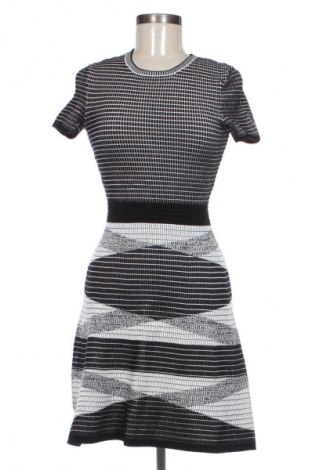 Šaty  Hugo Boss, Velikost S, Barva Vícebarevné, Cena  2 595,00 Kč