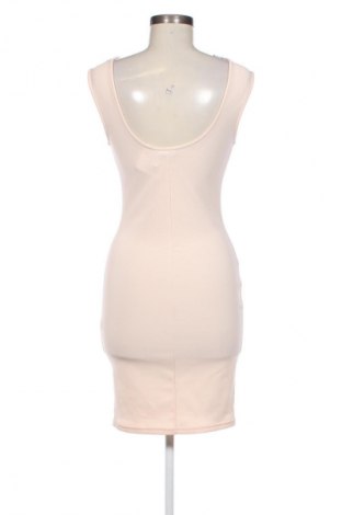 Рокля Internacionale, Размер M, Цвят Екрю, Цена 29,15 лв.