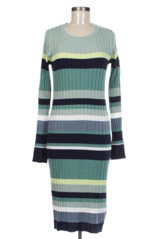 Рокля Kangaroos, Размер M, Цвят Многоцветен, Цена 109,99 лв.