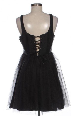 Рокля Lace & Beads, Размер M, Цвят Черен, Цена 117,99 лв.