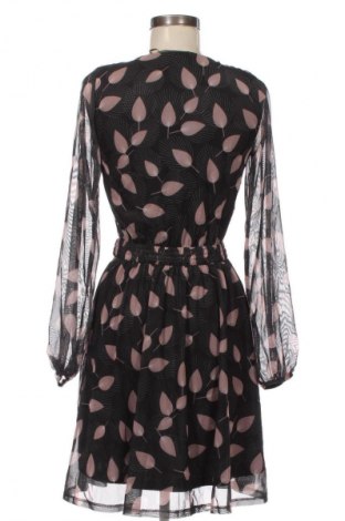 Рокля Laura Scott, Размер XS, Цвят Многоцветен, Цена 46,99 лв.