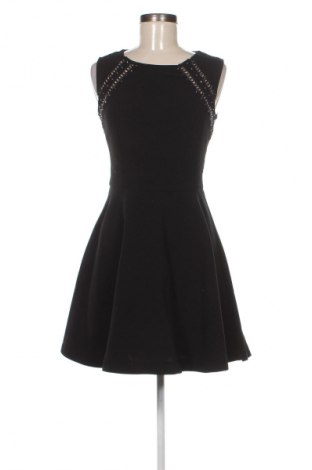 Sukienka Lucy Paris, Rozmiar M, Kolor Czarny, Cena 110,34 zł