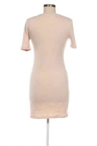 Рокля Mango, Размер M, Цвят Екрю, Цена 28,00 лв.