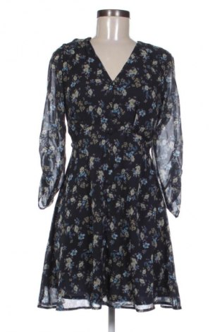 Рокля Mohito, Размер XS, Цвят Многоцветен, Цена 29,15 лв.