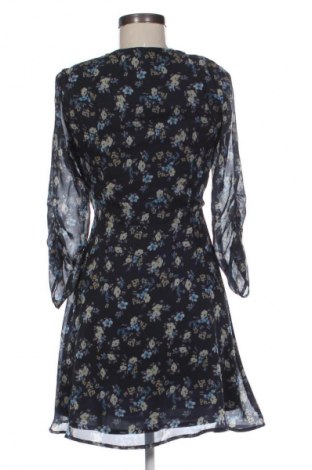 Рокля Mohito, Размер XS, Цвят Многоцветен, Цена 29,15 лв.