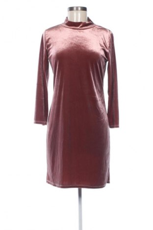 Рокля NEW COLLECTION, Размер M, Цвят Розов, Цена 40,56 лв.