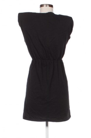 Рокля ONLY, Размер XS, Цвят Черен, Цена 22,99 лв.