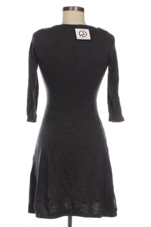 Рокля Orsay, Размер S, Цвят Сив, Цена 29,00 лв.