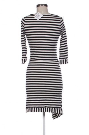 Рокля Parizianista, Размер M, Цвят Многоцветен, Цена 70,99 лв.