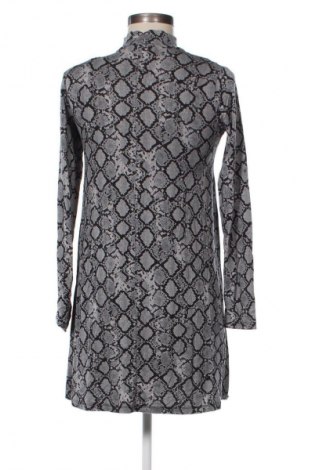 Рокля Pull&Bear, Размер S, Цвят Многоцветен, Цена 29,33 лв.