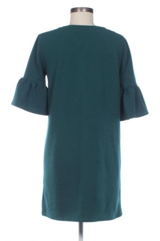 Рокля Pull&Bear, Размер M, Цвят Зелен, Цена 28,88 лв.