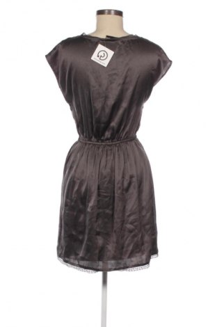 Рокля Rainbow, Размер S, Цвят Сив, Цена 29,00 лв.