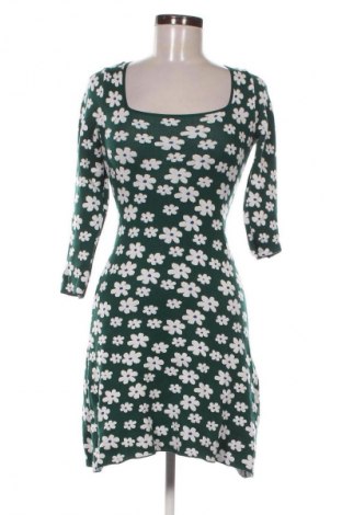 Рокля Reserved, Размер XS, Цвят Многоцветен, Цена 20,99 лв.