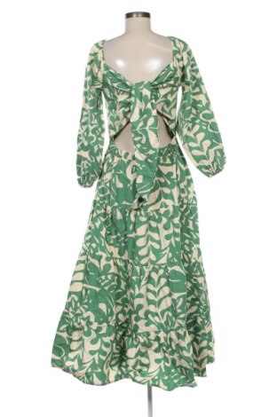 Šaty  Reserved, Velikost L, Barva Vícebarevné, Cena  366,00 Kč