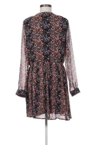 Šaty  Reserved, Velikost L, Barva Vícebarevné, Cena  440,00 Kč