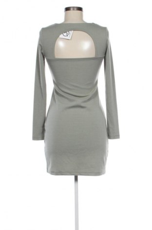 Kleid Reserved, Größe XS, Farbe Grün, Preis 5,99 €