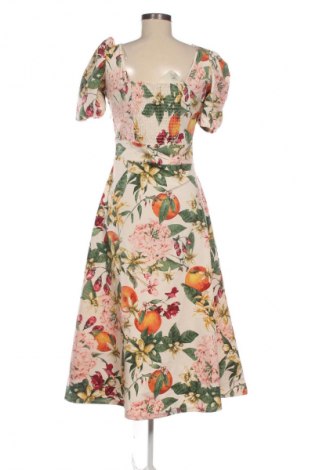 Рокля Reserved, Размер M, Цвят Многоцветен, Цена 54,15 лв.