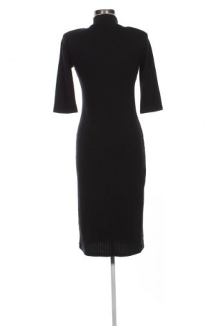 Рокля Rinascimento, Размер L, Цвят Черен, Цена 53,99 лв.