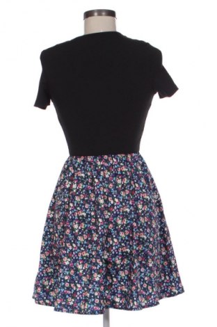 Рокля SHEIN, Размер XS, Цвят Многоцветен, Цена 23,99 лв.