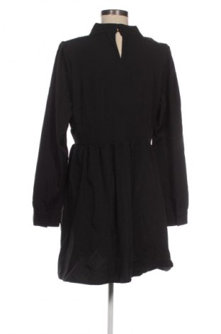 Рокля SHEIN, Размер M, Цвят Черен, Цена 29,33 лв.