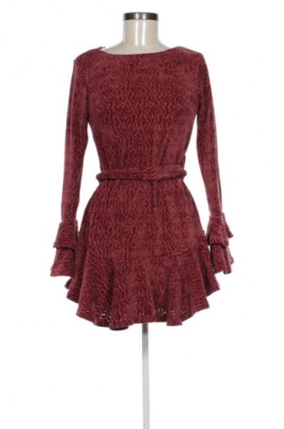 Sukienka Saints, Rozmiar S, Kolor Czerwony, Cena 62,99 zł