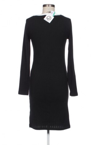 Рокля Sinsay, Размер XL, Цвят Многоцветен, Цена 25,99 лв.