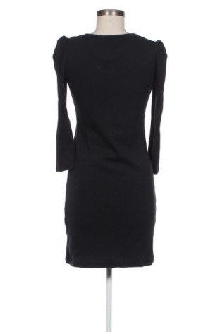 Рокля Sinsay, Размер XL, Цвят Черен, Цена 29,99 лв.