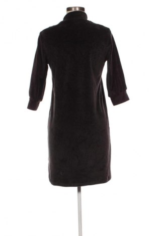 Kleid Sora, Größe S, Farbe Grau, Preis € 9,99