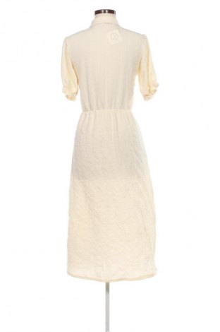 Ruha Stradivarius, Méret S, Szín Ekrü
, Ár 9 600 Ft