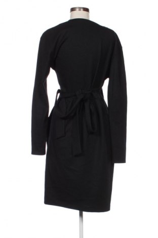 Sukienka Strenesse, Rozmiar M, Kolor Czarny, Cena 296,62 zł