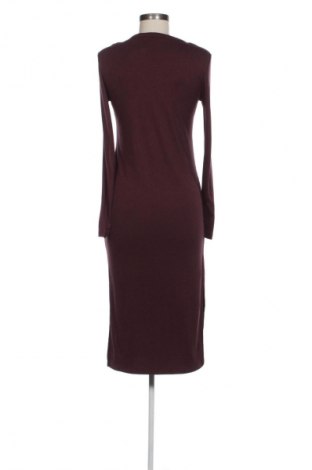 Рокля The People Rep., Размер S, Цвят Многоцветен, Цена 47,88 лв.