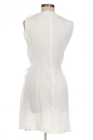 Rochie Trendyol, Mărime M, Culoare Alb, Preț 126,00 Lei