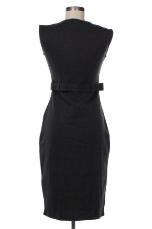 Рокля Trendyol, Размер M, Цвят Черен, Цена 48,99 лв.