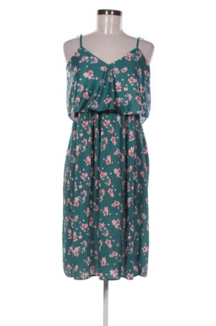 Рокля Trendyol, Размер S, Цвят Многоцветен, Цена 38,99 лв.