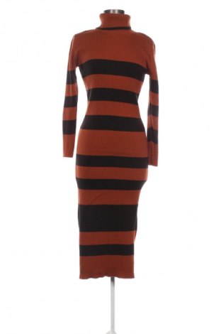 Рокля Unbranded, Размер M, Цвят Многоцветен, Цена 29,15 лв.