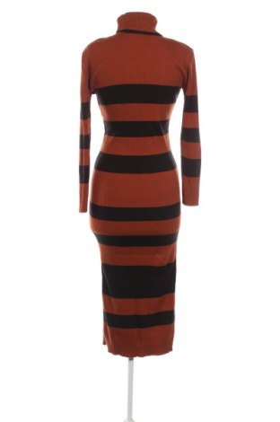 Рокля Unbranded, Размер M, Цвят Многоцветен, Цена 29,15 лв.