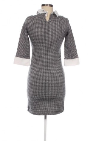 Рокля Unbranded, Размер M, Цвят Многоцветен, Цена 29,00 лв.